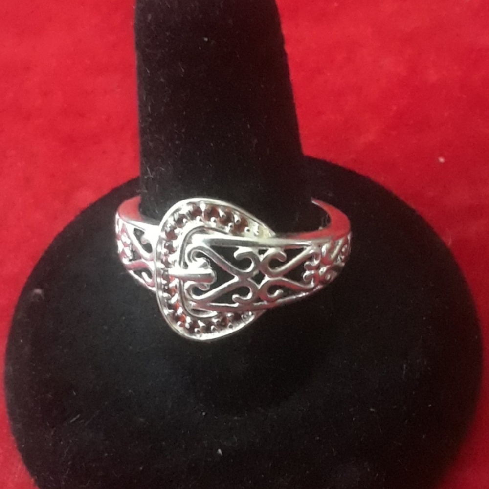 Silver buckle ring size 9